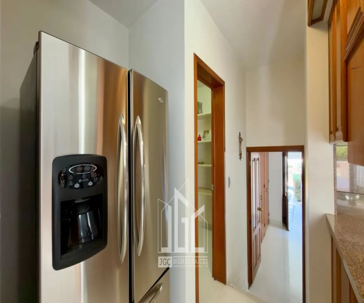 Casa En Venta,Colinas de San Javier,Avenida Acueducto 2405, Zapopan, Jalisco 45110, 3 Habitaciones,3 Baños,Avenida Acueducto,2,pvXGQs6