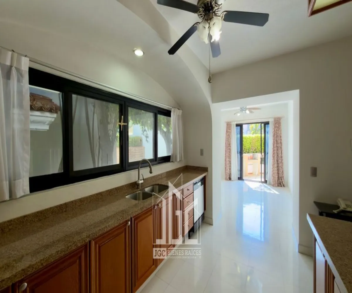 Casa En Venta,Colinas de San Javier,Avenida Acueducto 2405, Zapopan, Jalisco 45110, 3 Habitaciones,3 Baños,Avenida Acueducto,2,pvXGQs6