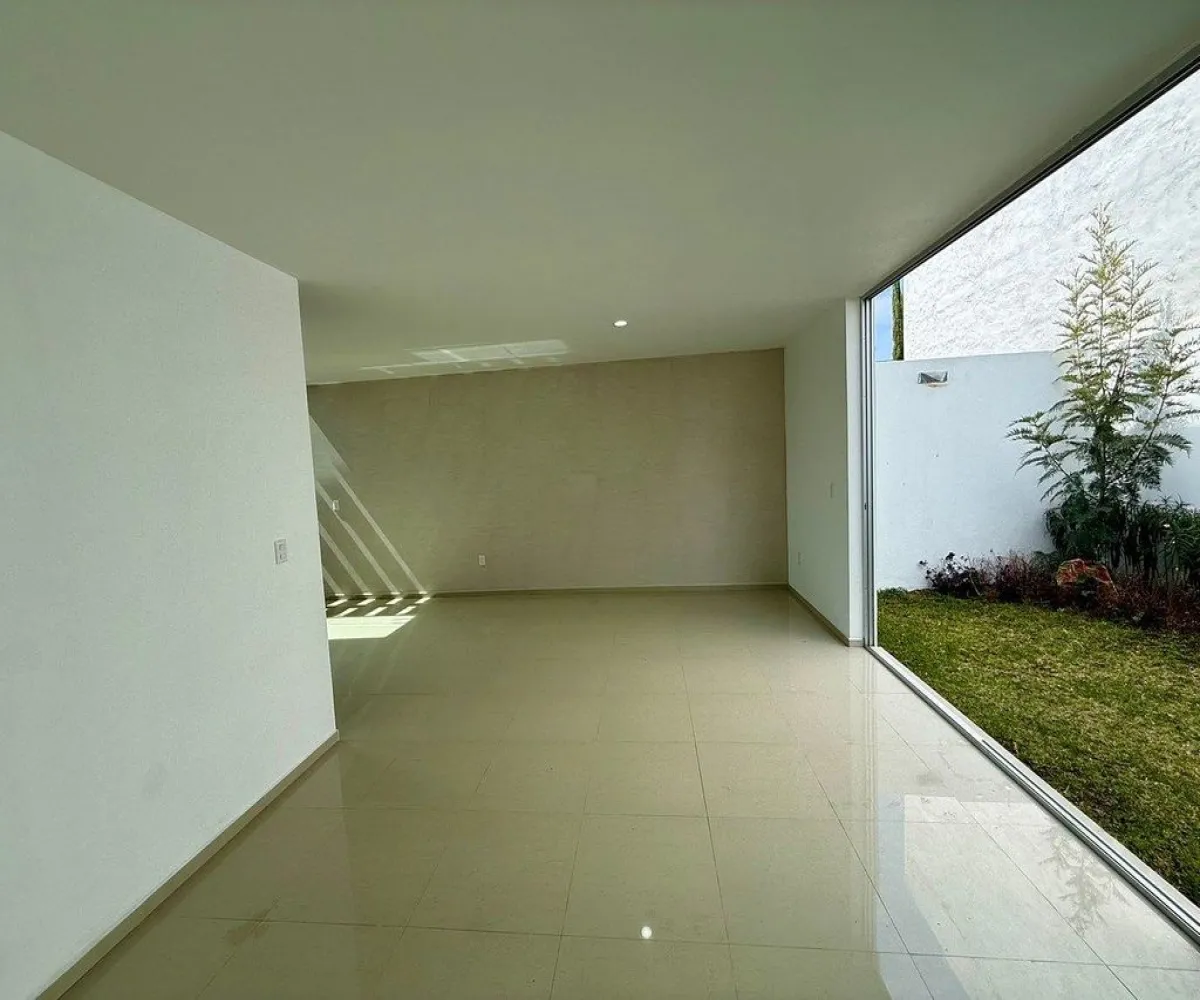 Casa En Venta,San Agustin,Circuito El Baluarte S/N, Tlajomulco de Zúñiga, Jalisco 44710, 3 Habitaciones,2 Baños,Circuito El Baluarte,2,pjfuPL2