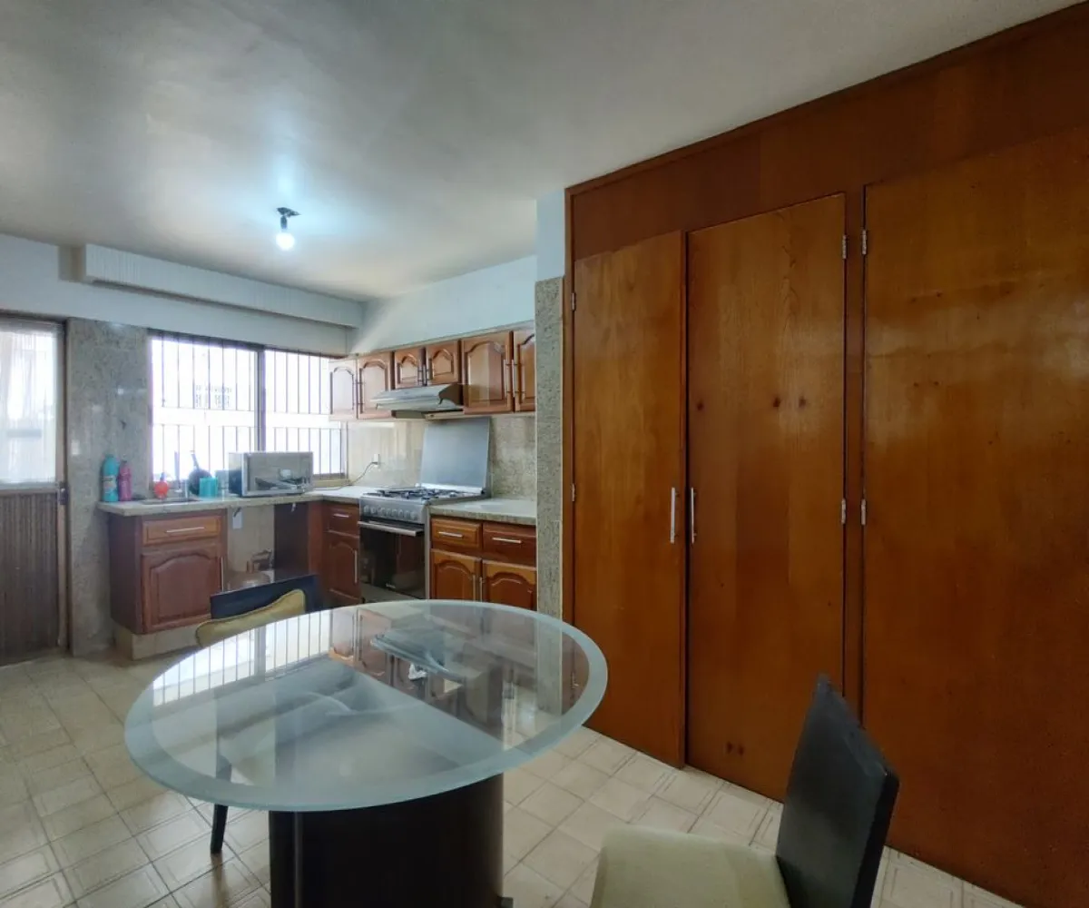 Casa En Renta,Providencia Sección,Calle Bogota 2777, Guadalajara, Jalisco 44639, 3 Habitaciones,3 Baños,Calle Bogota,2,paCEdV6