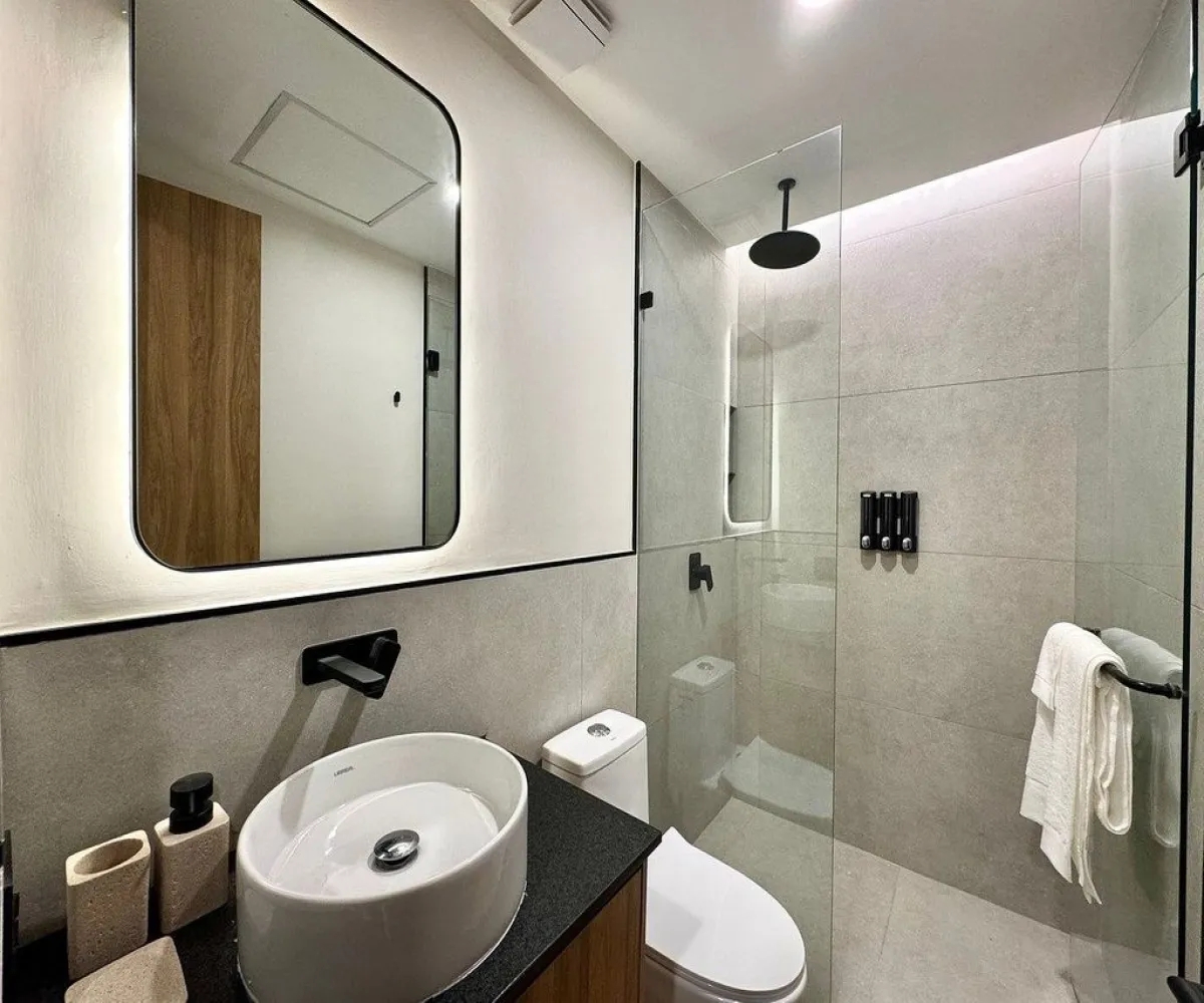 Departamento En Venta,Chapalita,Avenida de Las Rosas 1297, Guadalajara, Jalisco 44520, 1 Cuarto,1 Baño,Avenida de Las Rosas,1,pyoOtC4
