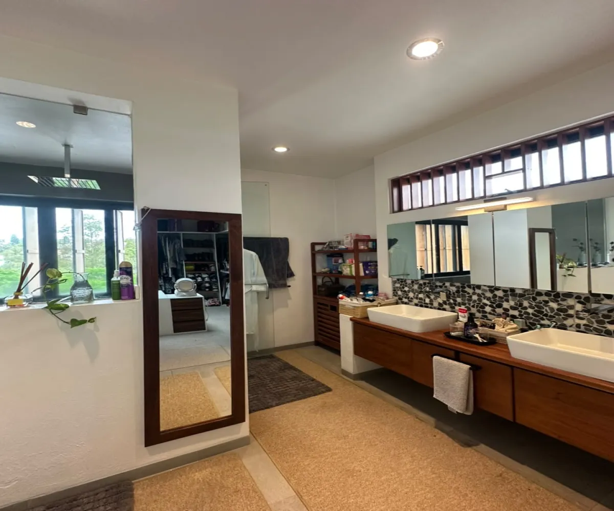 Casa En Venta,Bugambilias,Paseo del Ocelote 125, Zapopan, Jalisco 45238, 4 Habitaciones,4 Baños,Paseo del Ocelote,2,723357