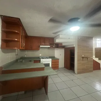 Casa En Renta,Jardines Del Valle,Valle de los Olmos 2802, Zapopan, Jalisco 45138, 4 Habitaciones,2 Baños,Valle de los Olmos,2,841065