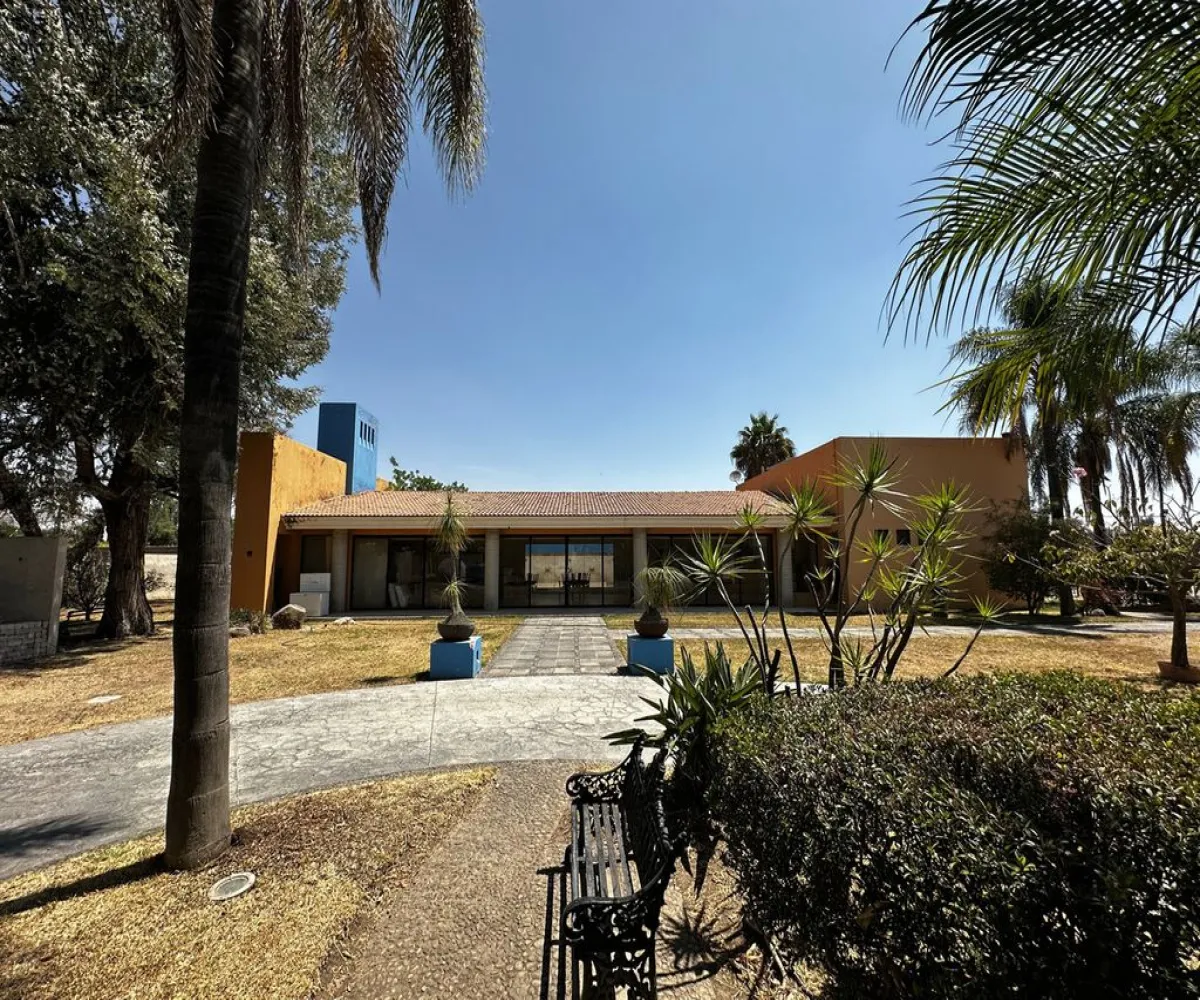 Casa En Venta,La Mojonera,Avenida General Corona 2500, Zapopan, Jalisco 45019, 3 Habitaciones,3 Baños,Avenida General Corona,1,prReQl2