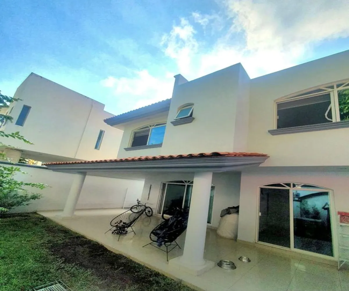 Casa En Venta,El Manantial,Paseo del Manantial 0, Tlajomulco de Zúñiga, Jalisco 45645, 4 Habitaciones,5 Baños,Paseo del Manantial,2,pahjK8d