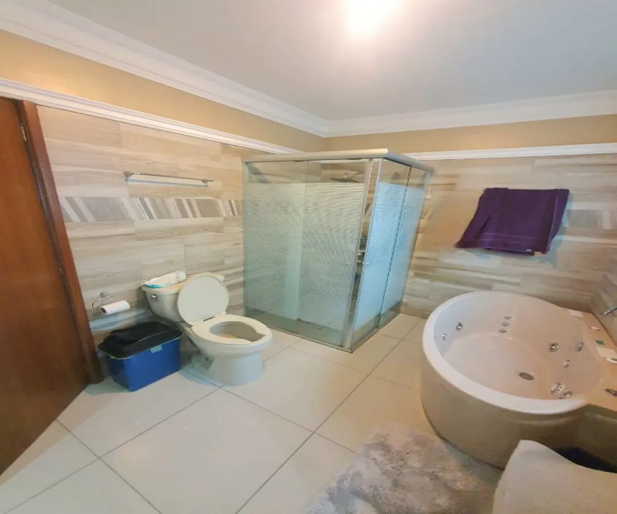 Casa En Venta,El Manantial,Paseo del Manantial 0, Tlajomulco de Zúñiga, Jalisco 45645, 4 Habitaciones,5 Baños,Paseo del Manantial,2,pahjK8d