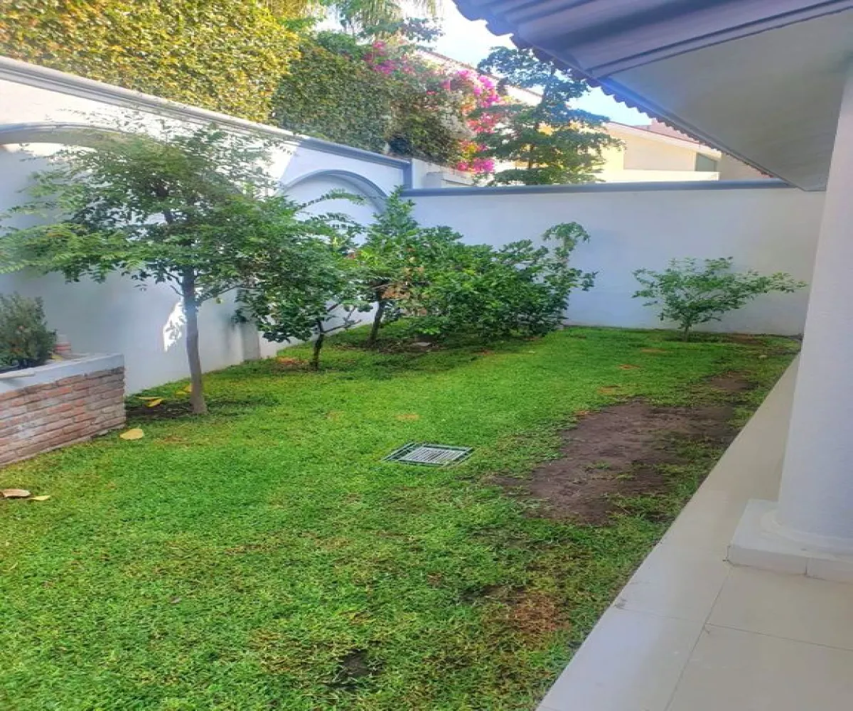 Casa En Venta,El Manantial,Paseo del Manantial 0, Tlajomulco de Zúñiga, Jalisco 45645, 4 Habitaciones,5 Baños,Paseo del Manantial,2,pahjK8d