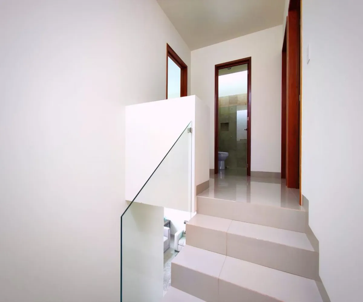 Casa En Venta,El Alcázar (Casa Fuerte),roble S/N, Tlajomulco de Zúñiga, Jalisco 45645, 3 Habitaciones,2 Baños,roble,2,pbb9n7z