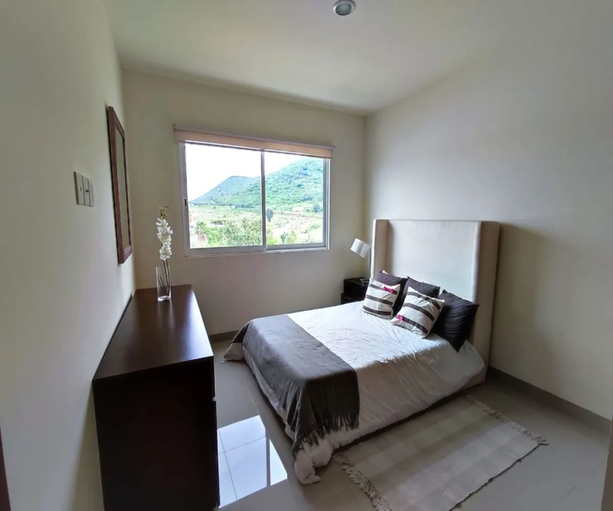 Casa En Venta,El Alcázar (Casa Fuerte),roble S/N, Tlajomulco de Zúñiga, Jalisco 45645, 3 Habitaciones,2 Baños,roble,2,pbb9n7z