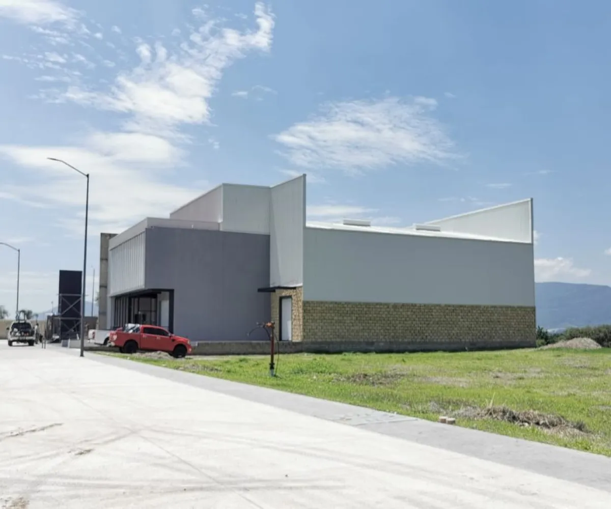 En Renta,Santa Cruz de las Flores,Carretera San Isidro Mazatepec S/N, Tlajomulco de Zúñiga, Jalisco 45640,1 Baño,Carretera San Isidro Mazatepec,pXVrvPf