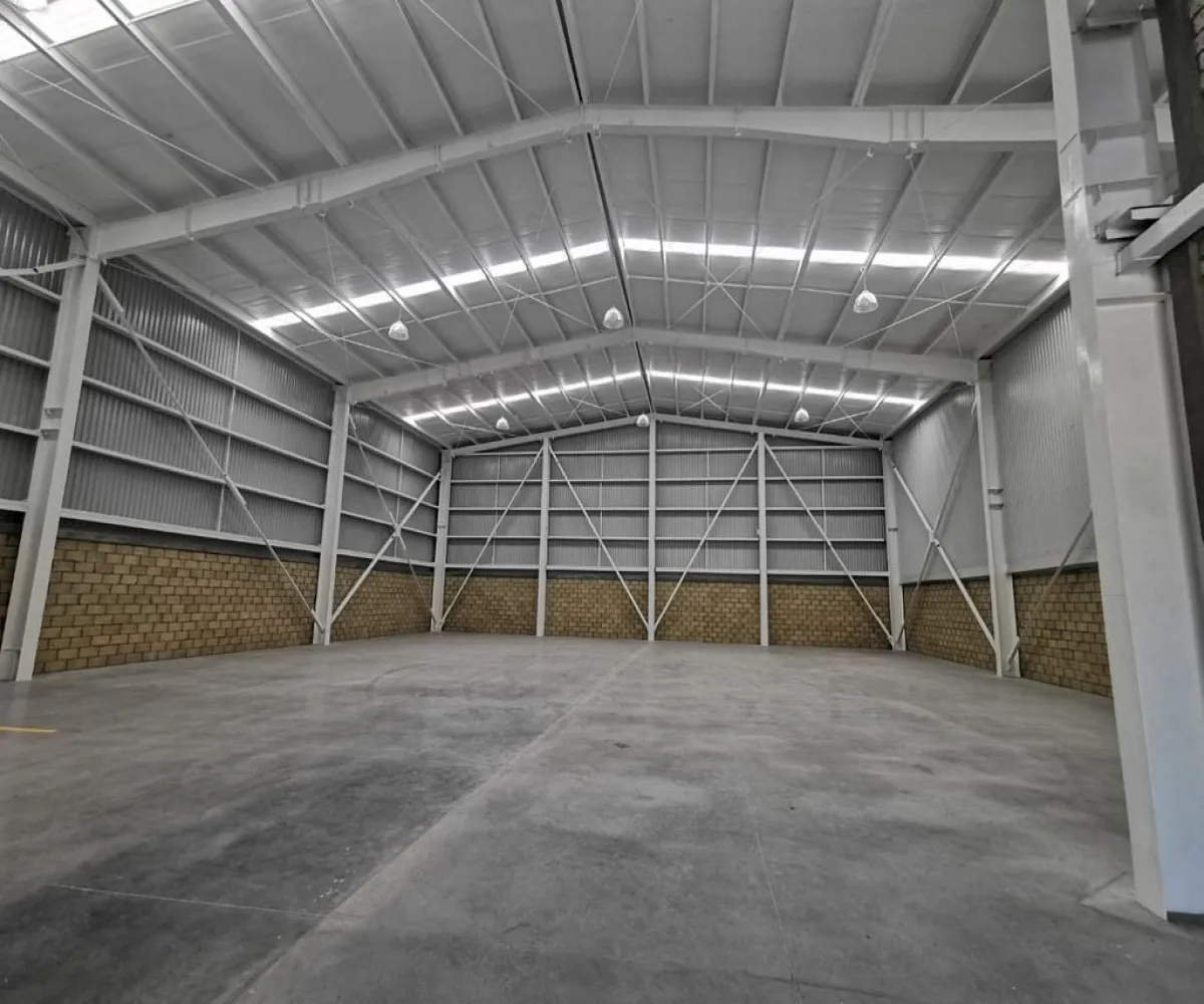 En Renta,Santa Cruz de las Flores,Carretera San Isidro Mazatepec S/N, Tlajomulco de Zúñiga, Jalisco 45640,1 Baño,Carretera San Isidro Mazatepec,pXVrvPf