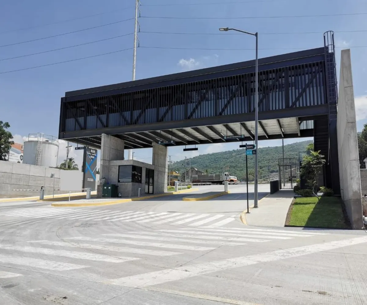 En Renta,Santa Cruz de las Flores,Carretera San Isidro Mazatepec S/N, Tlajomulco de Zúñiga, Jalisco 45640,1 Baño,Carretera San Isidro Mazatepec,pXVrvPf