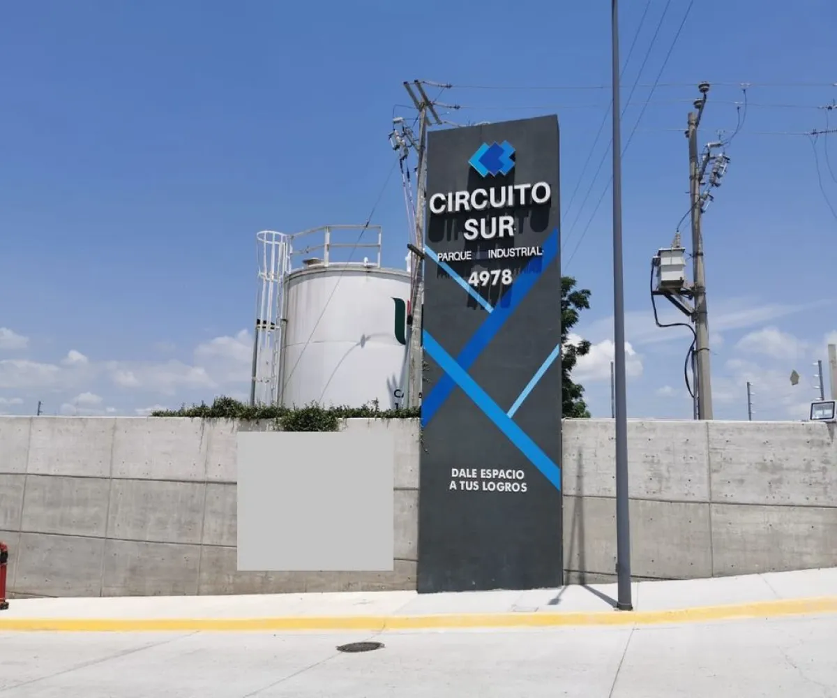 En Renta,Santa Cruz de las Flores,Carretera San Isidro Mazatepec S/N, Tlajomulco de Zúñiga, Jalisco 45640,1 Baño,Carretera San Isidro Mazatepec,pXVrvPf