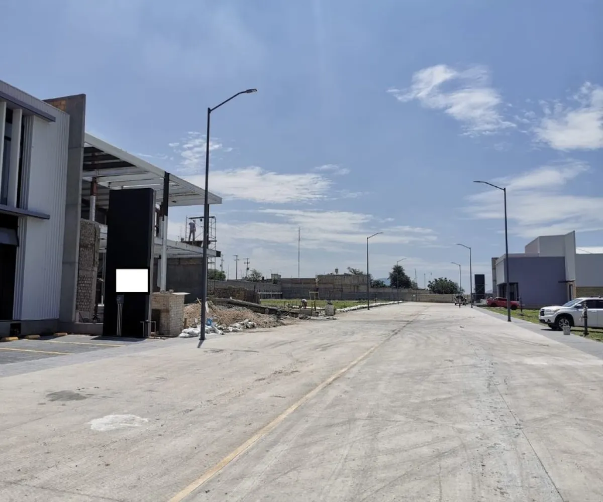 En Renta,Santa Cruz de las Flores,Carretera San Isidro Mazatepec S/N, Tlajomulco de Zúñiga, Jalisco 45640,1 Baño,Carretera San Isidro Mazatepec,pXVrvPf