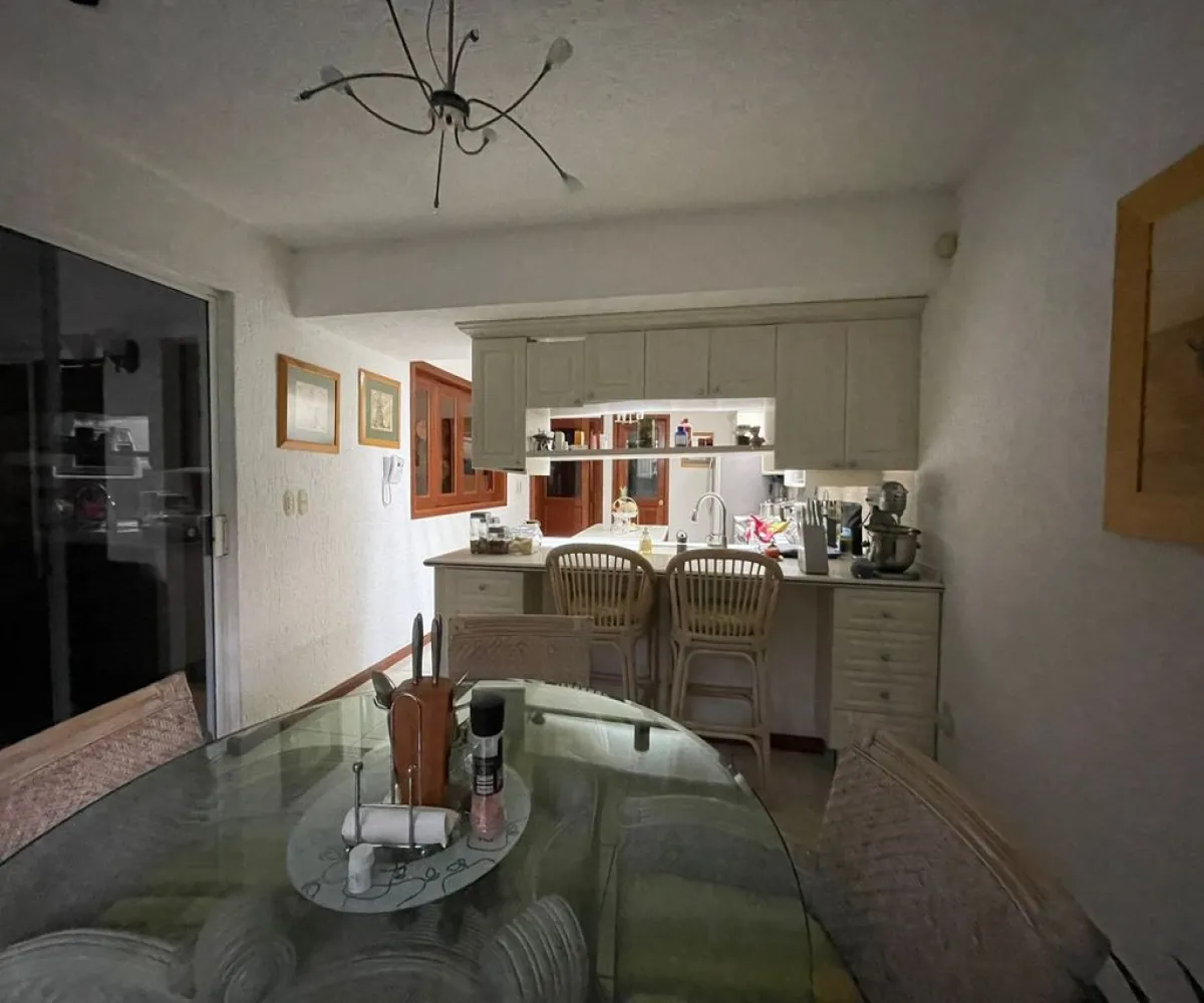 Casa En Venta,Bugambilias,AV. DEL RENO PONIENTE 4154, Zapopan, Jalisco 45237, 3 Habitaciones,2 Baños,AV. DEL RENO PONIENTE,3,pwh4Y42