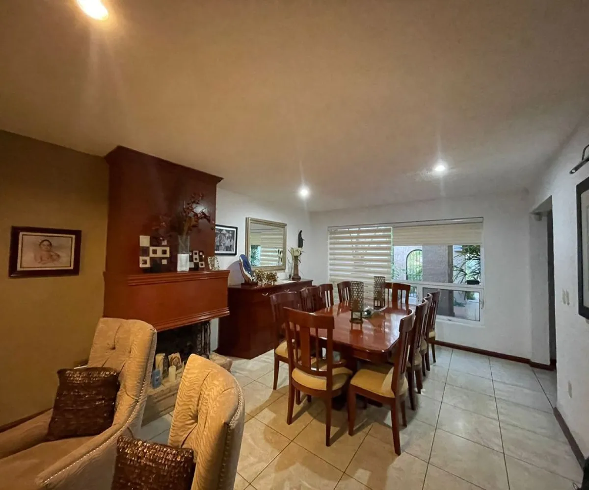 Casa En Venta,Bugambilias,AV. DEL RENO PONIENTE 4154, Zapopan, Jalisco 45237, 3 Habitaciones,2 Baños,AV. DEL RENO PONIENTE,3,pwh4Y42