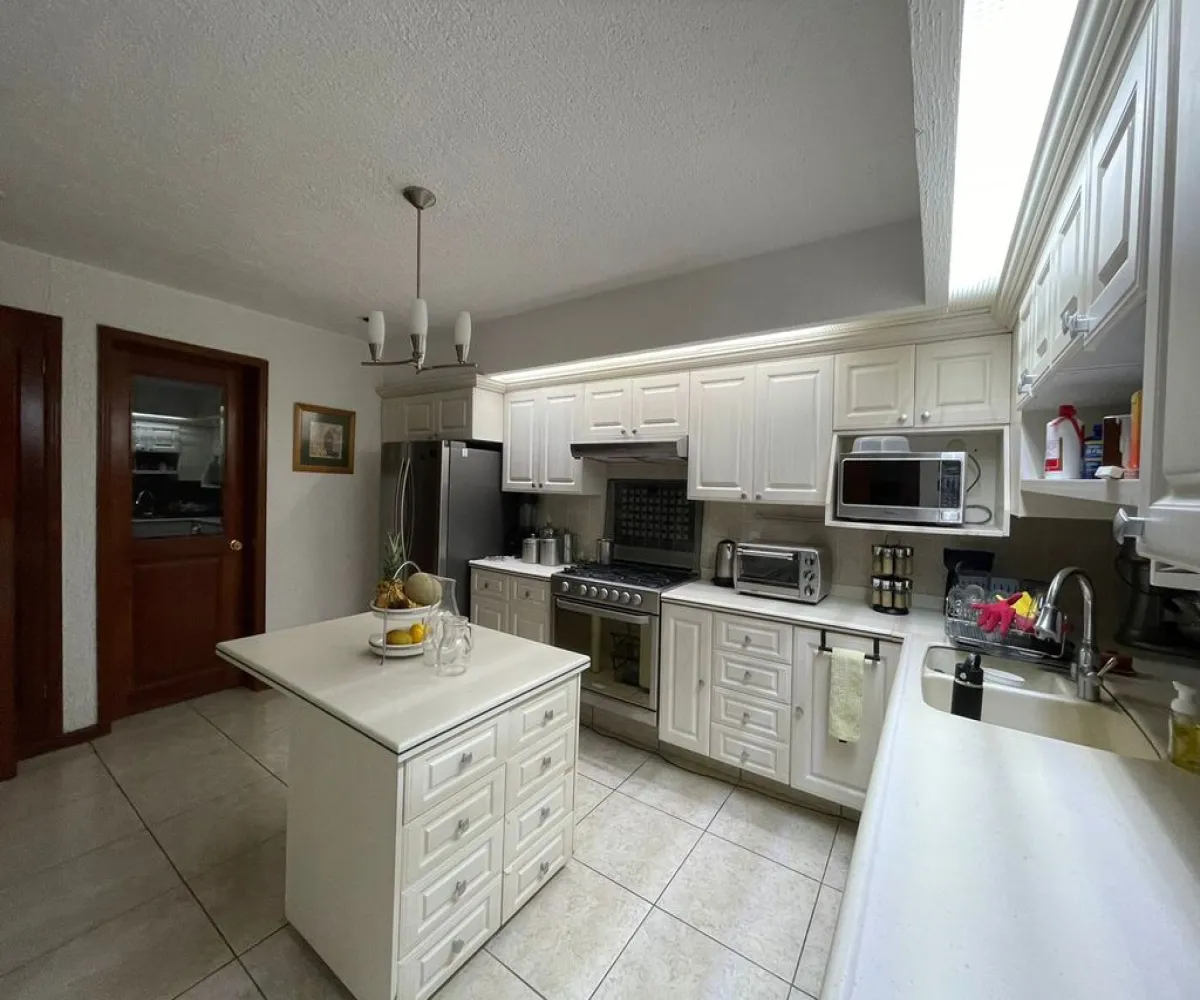 Casa En Venta,Bugambilias,AV. DEL RENO PONIENTE 4154, Zapopan, Jalisco 45237, 3 Habitaciones,2 Baños,AV. DEL RENO PONIENTE,3,pwh4Y42