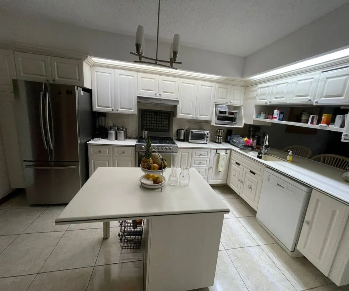 Casa En Venta,Bugambilias,AV. DEL RENO PONIENTE 4154, Zapopan, Jalisco 45237, 3 Habitaciones,2 Baños,AV. DEL RENO PONIENTE,3,pwh4Y42