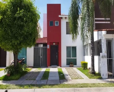 Casa En Venta,Bonanza Residencial,Aguamarina 120, Tlajomulco de Zúñiga, Jalisco 45645, 3 Habitaciones,2 Baños,Aguamarina,2,p70zm22
