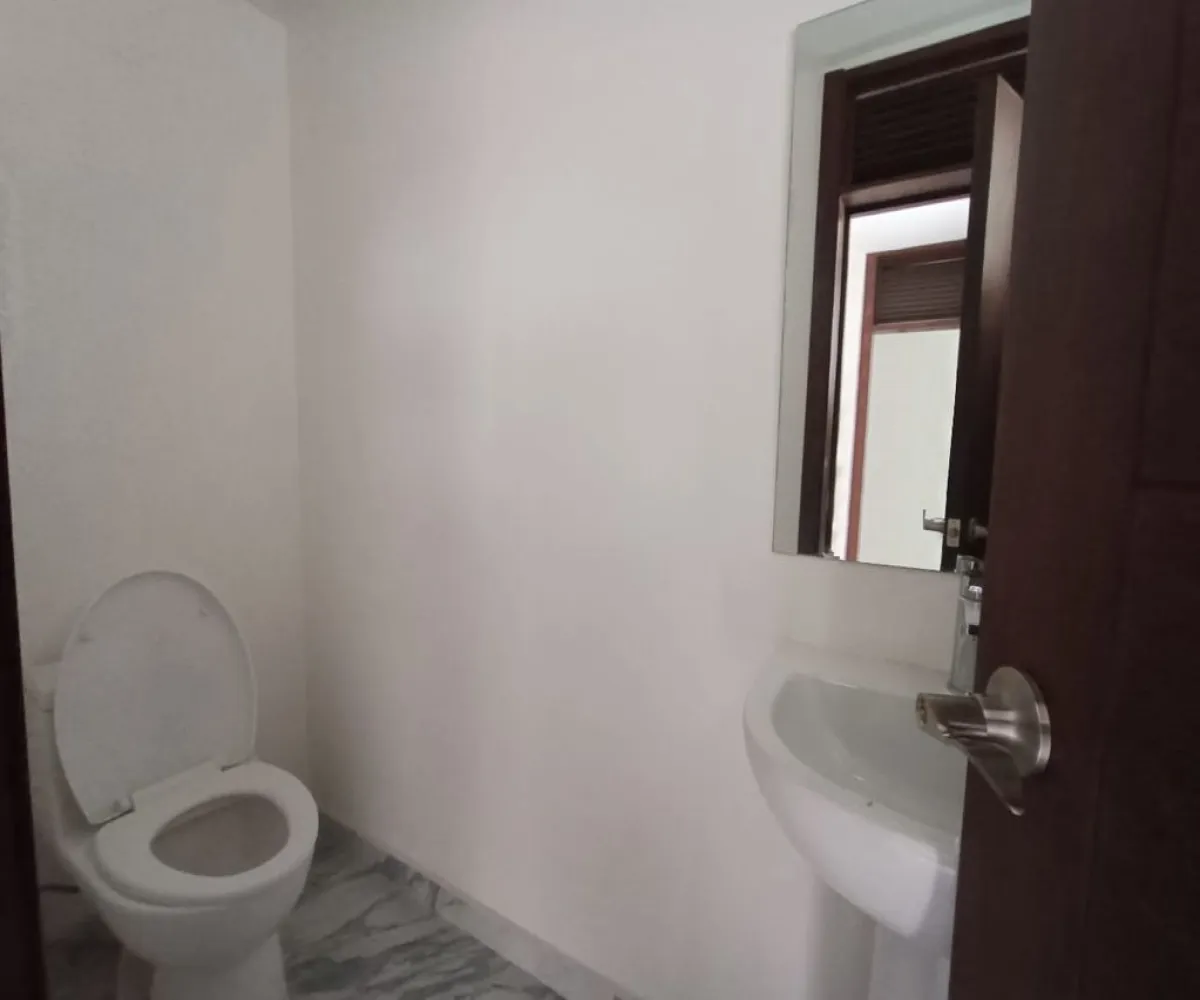 Local En Renta,Chapalita Inn,Avenida de las Rosas 800 B, Zapopan, Jalisco 44500,Avenida de las Rosas,pe1Iqrd Local En Renta,Chapalita Inn,Avenida de las Rosas 800 B, Zapopan, Jalisco 44500,Avenida de las Rosas,pe1Iqrd