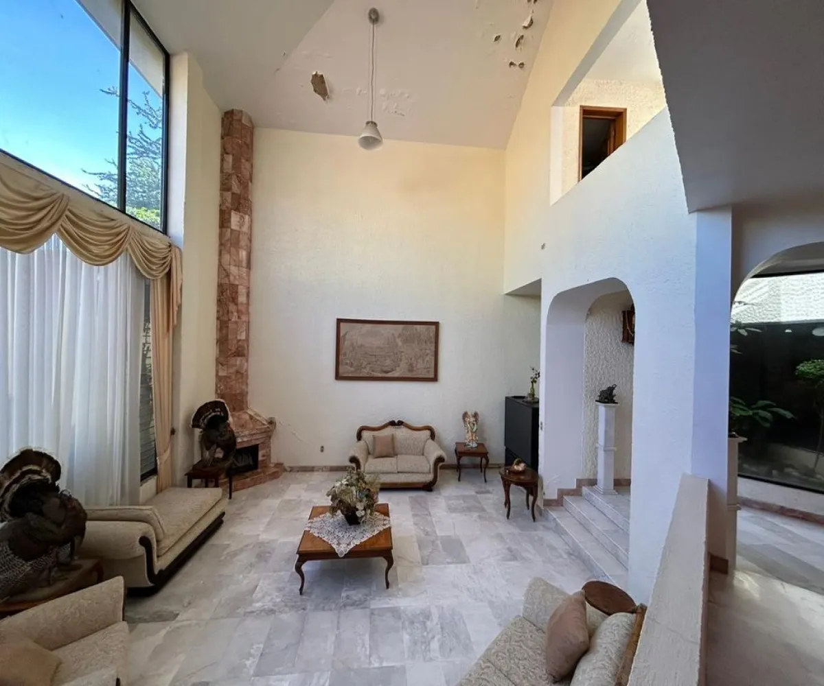 Casa En Venta,Bugambilias,Rtno. de Las Amapolas 2381, Zapopan, Jalisco 45238, 4 Habitaciones,3 Baños,Rtno. de Las Amapolas,2,pePGyPB Casa En Venta,Bugambilias,Rtno. de Las Amapolas 2381, Zapopan, Jalisco 45238, 4 Habitaciones,3 Baños,Rtno. de Las Amapolas,2,pePGyPB