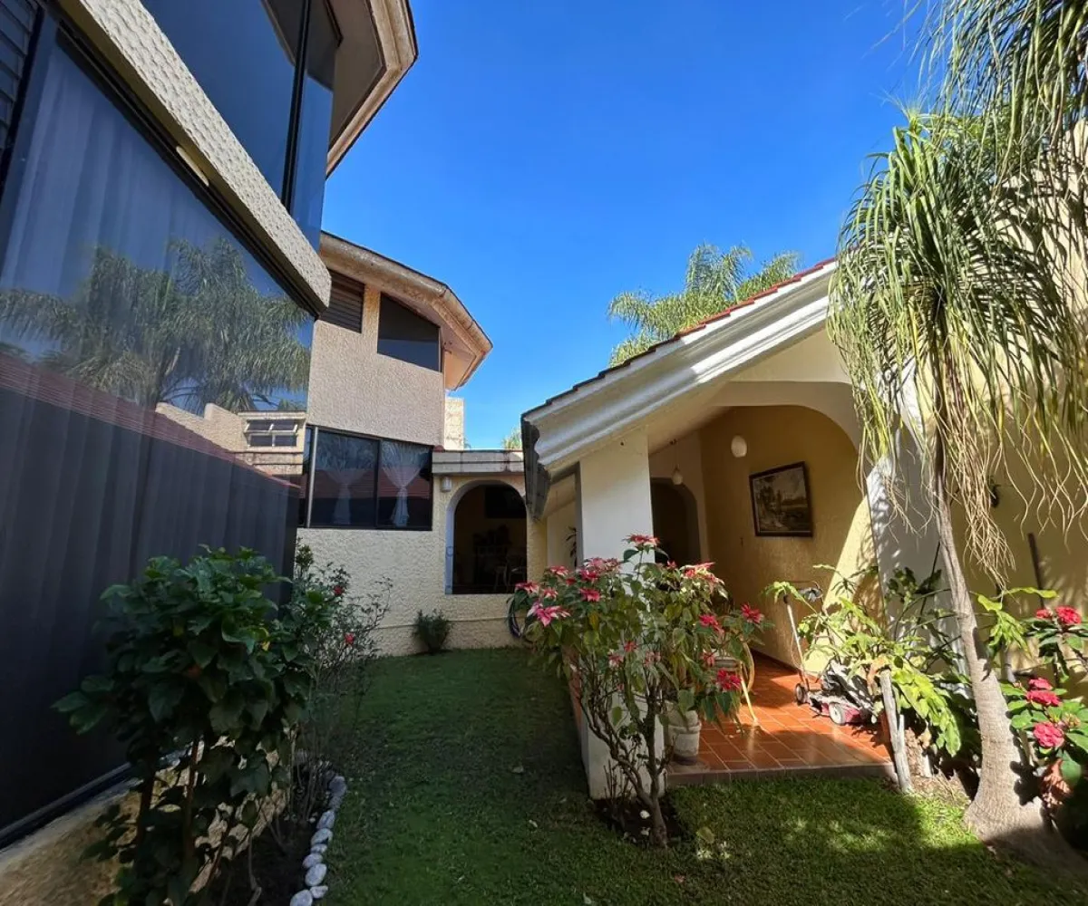 Casa En Venta,Bugambilias,Rtno. de Las Amapolas 2381, Zapopan, Jalisco 45238, 4 Habitaciones,3 Baños,Rtno. de Las Amapolas,2,pePGyPB Casa En Venta,Bugambilias,Rtno. de Las Amapolas 2381, Zapopan, Jalisco 45238, 4 Habitaciones,3 Baños,Rtno. de Las Amapolas,2,pePGyPB