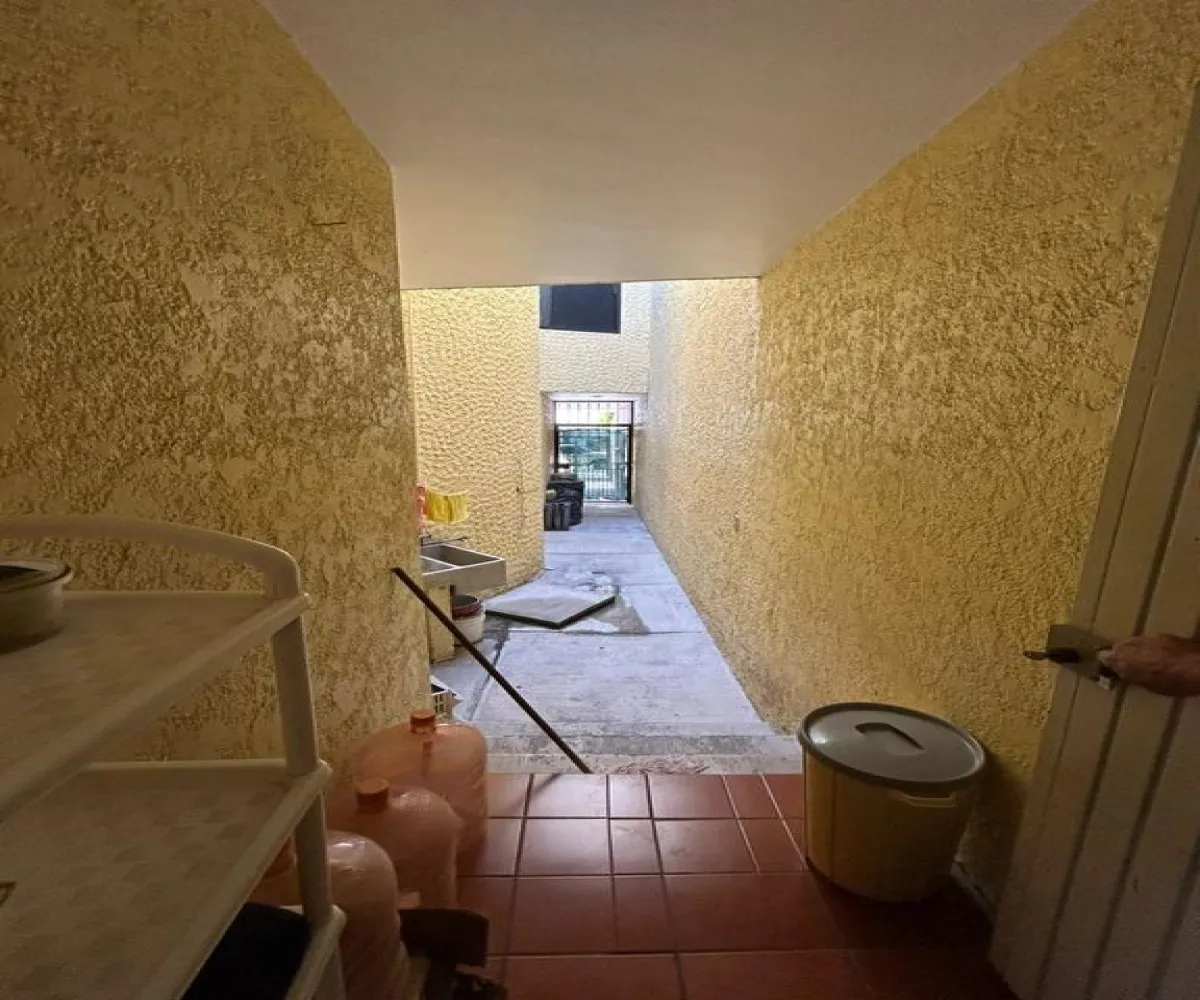 Casa En Venta,Bugambilias,Rtno. de Las Amapolas 2381, Zapopan, Jalisco 45238, 4 Habitaciones,3 Baños,Rtno. de Las Amapolas,2,pePGyPB Casa En Venta,Bugambilias,Rtno. de Las Amapolas 2381, Zapopan, Jalisco 45238, 4 Habitaciones,3 Baños,Rtno. de Las Amapolas,2,pePGyPB