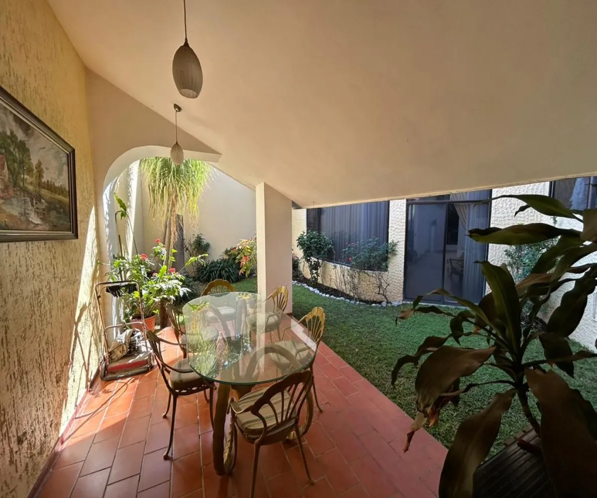 Casa En Venta,Bugambilias,Rtno. de Las Amapolas 2381, Zapopan, Jalisco 45238, 4 Habitaciones,3 Baños,Rtno. de Las Amapolas,2,pePGyPB Casa En Venta,Bugambilias,Rtno. de Las Amapolas 2381, Zapopan, Jalisco 45238, 4 Habitaciones,3 Baños,Rtno. de Las Amapolas,2,pePGyPB