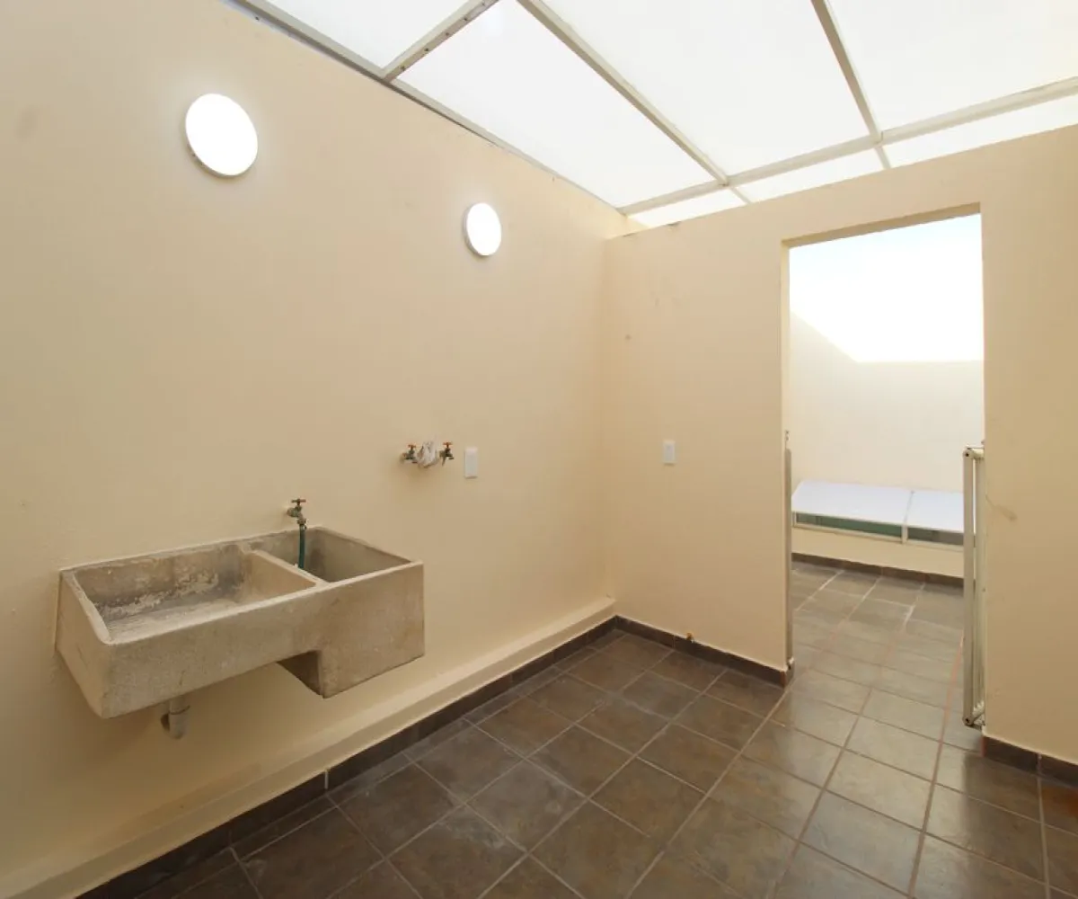 Casa En Venta,Nueva Galicia Residencial,Merced 1507 67, Tlajomulco de Zúñiga, Jalisco 45645, 3 Habitaciones,2 Baños,Merced,2,pl0jVXS