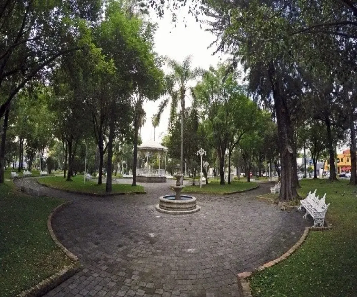 Kiosco en Glorieta Chapalita Kiosco en Glorieta Chapalita
