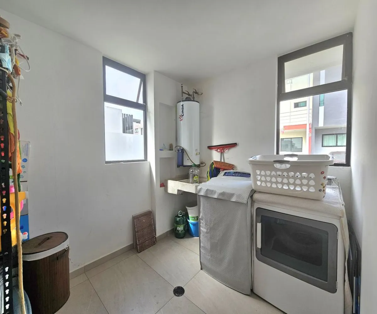 Casa En Venta,Valle Imperial,Imperio Austriaco S/N, Zapopan, Jalisco 45134, 4 Habitaciones,4 Baños,Imperio Austriaco ,3,pWyk2X1