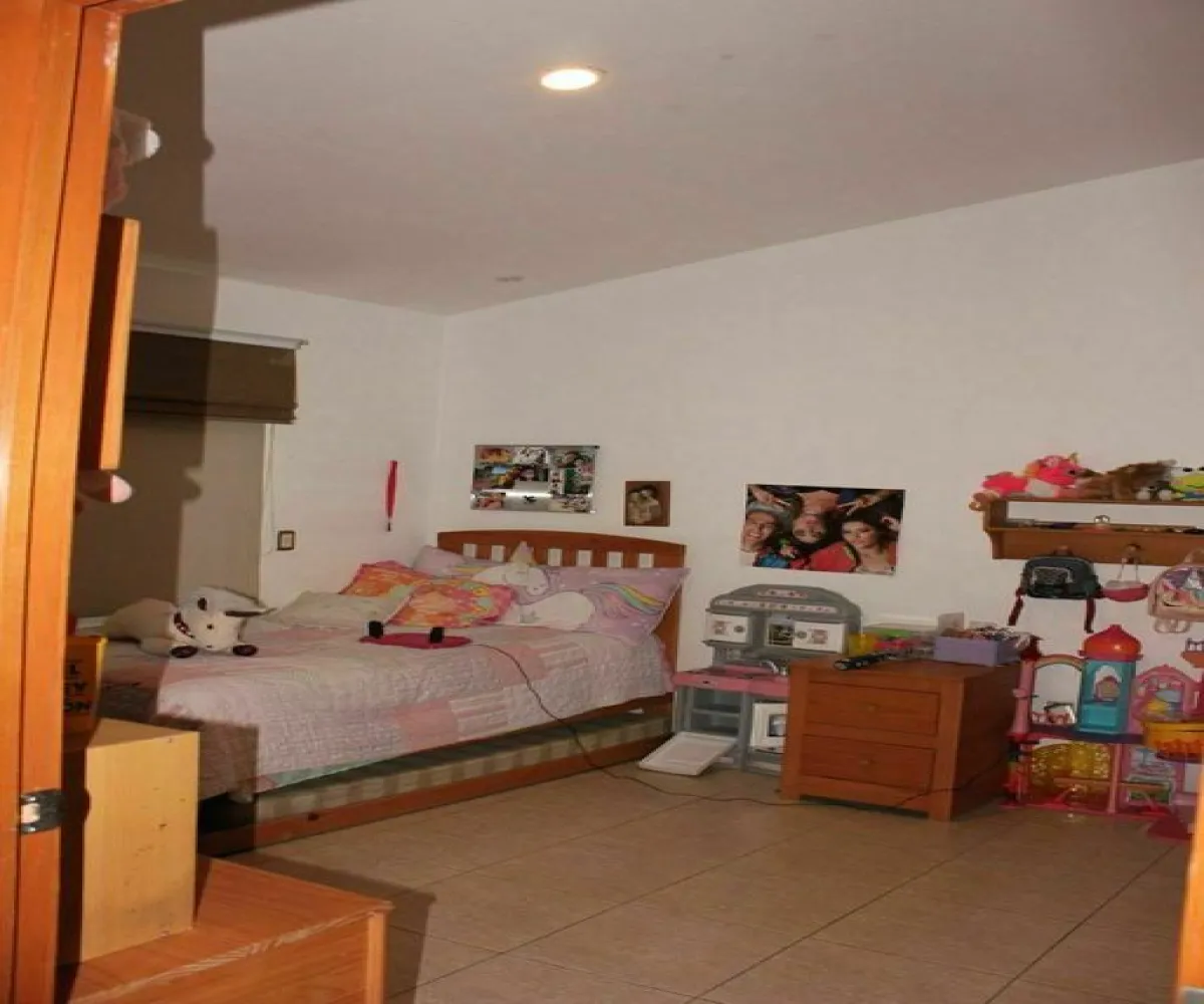 Casa En Venta,Jardín Real,Jardín de las Flores 251, Zapopan, Jalisco 45136, 3 Habitaciones,3 Baños,Jardín de las Flores,2,pdPyUTI