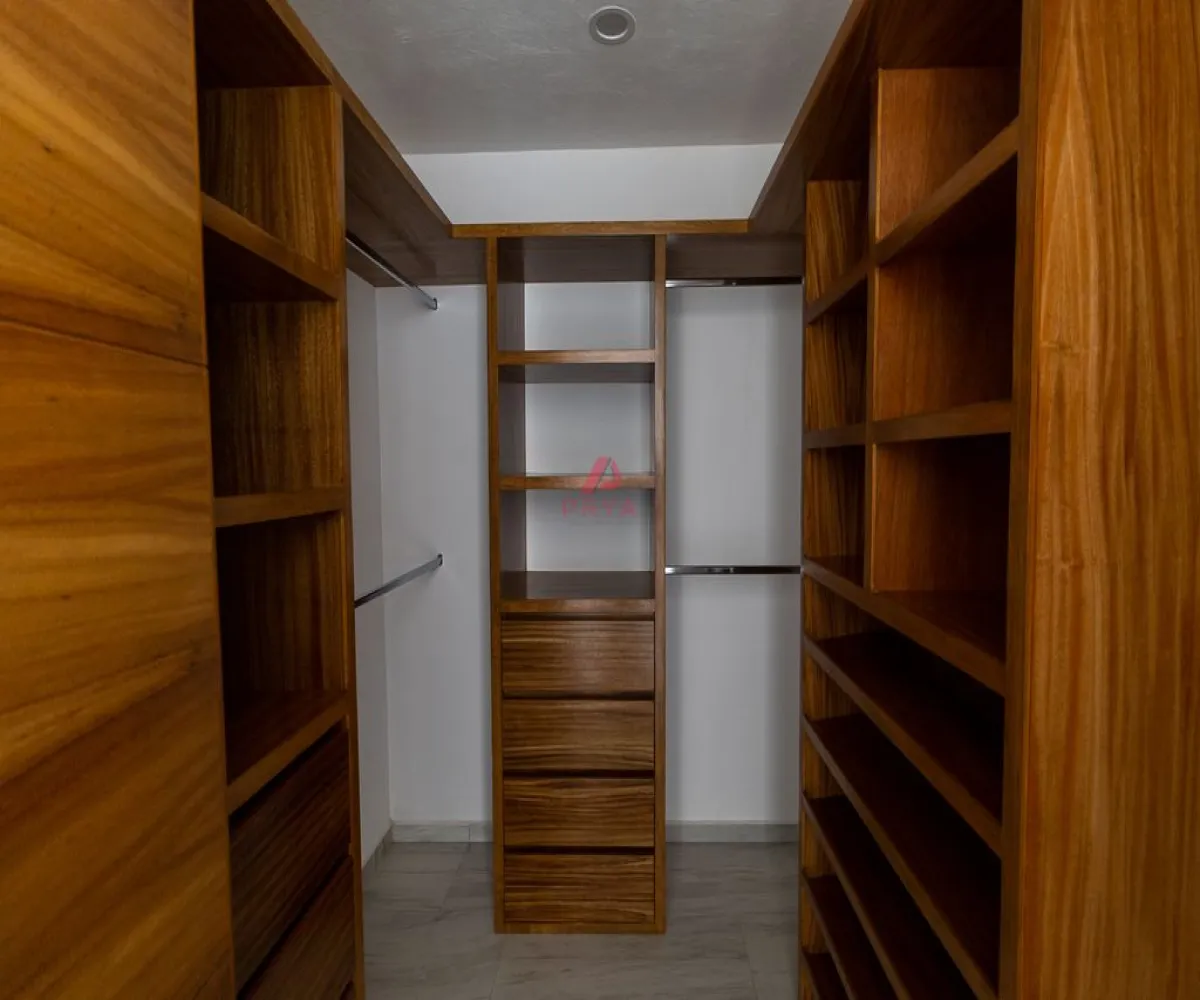 Casa En Venta,Jardines de Santa Anita,PARAJE 30, Tlajomulco de Zúñiga, Jalisco 45645, 5 Habitaciones,5 Baños,PARAJE,3,pYyxbfF