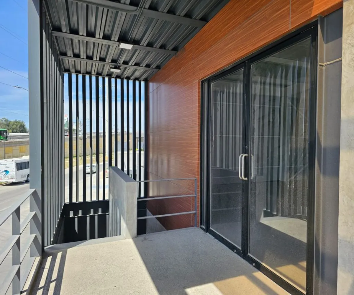 Local En Renta,Real Del Valle,Av. Adolf B. Honr Jr, 0, Tlajomulco de Zúñiga, Jalisco 45654,Av. Adolf B. Honr Jr,pQFx94D