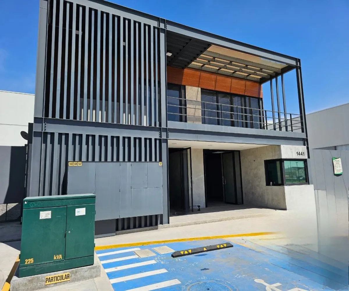 Local En Renta,Real Del Valle,Av. Adolf B. Honr Jr, 0, Tlajomulco de Zúñiga, Jalisco 45654,Av. Adolf B. Honr Jr,pQFx94D