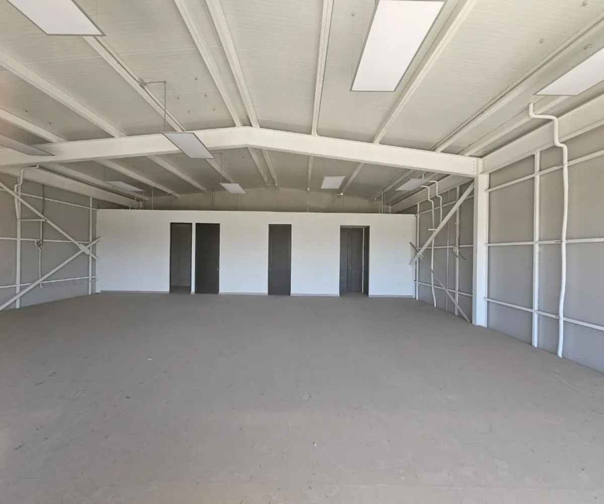 Local En Renta,Real Del Valle,Av. Adolf B. Honr Jr, 0, Tlajomulco de Zúñiga, Jalisco 45654,Av. Adolf B. Honr Jr,pQFx94D