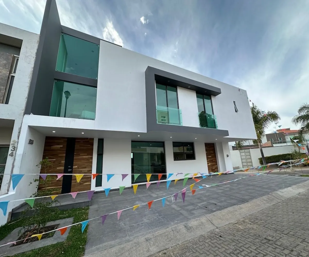 Casa En Venta,Los Almendros,Avenida Río Blanco 1676 233, Zapopan, Jalisco 45135, 4 Habitaciones,4 Baños,Avenida Río Blanco ,3,peD1hgi