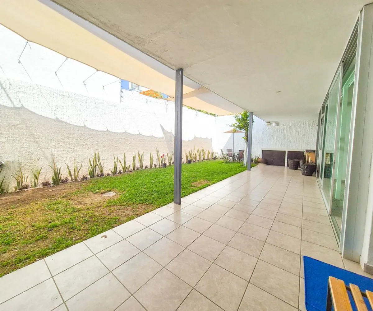 Casa En Venta,Ladrón de Guevara,Fray Luis de Palacios 235, Guadalajara, Jalisco 44600, 8 Habitaciones,4 Baños,Fray Luis de Palacios ,2,ptRGwF0