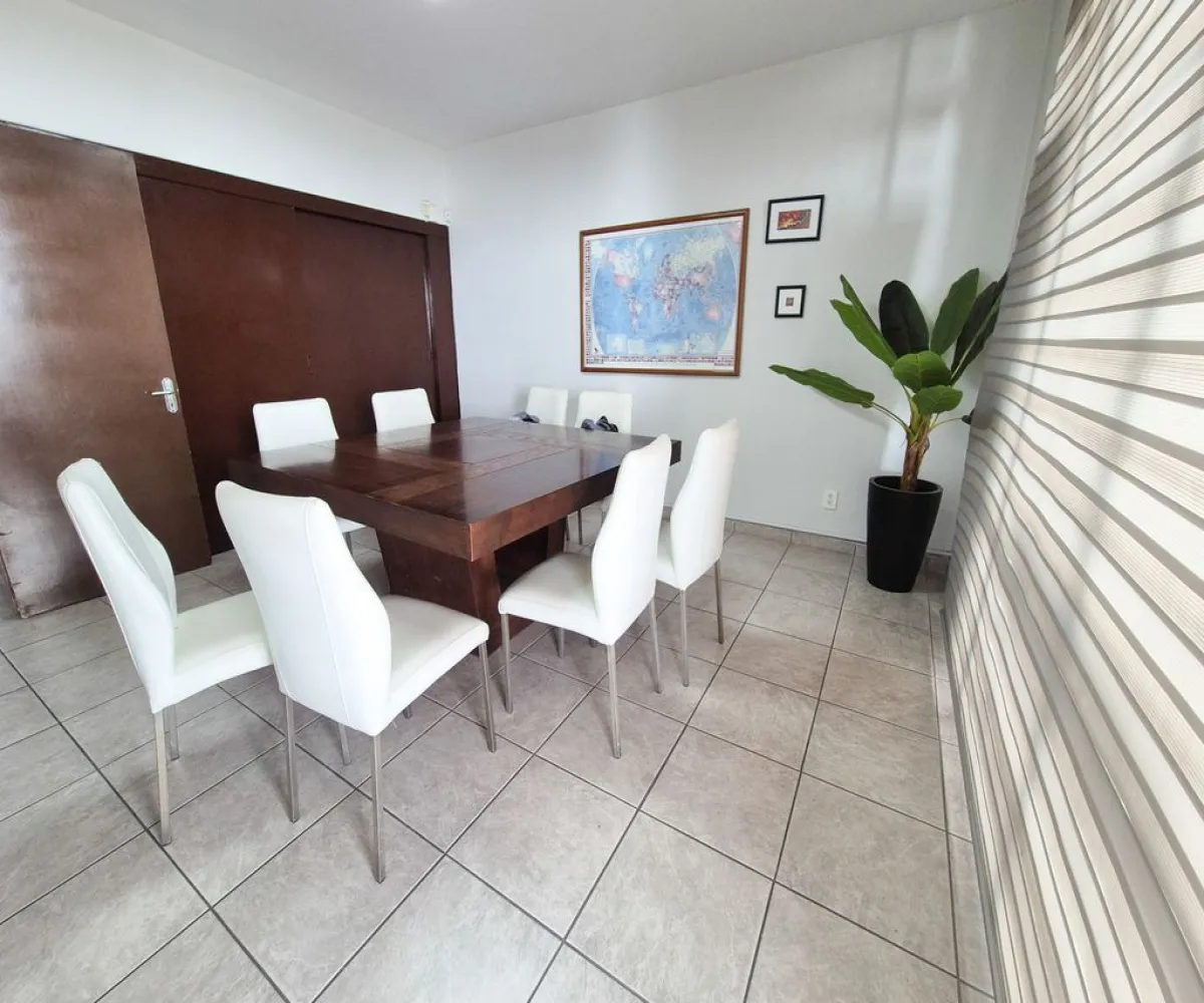 Casa En Venta,Ladrón de Guevara,Fray Luis de Palacios 235, Guadalajara, Jalisco 44600, 8 Habitaciones,4 Baños,Fray Luis de Palacios ,2,ptRGwF0