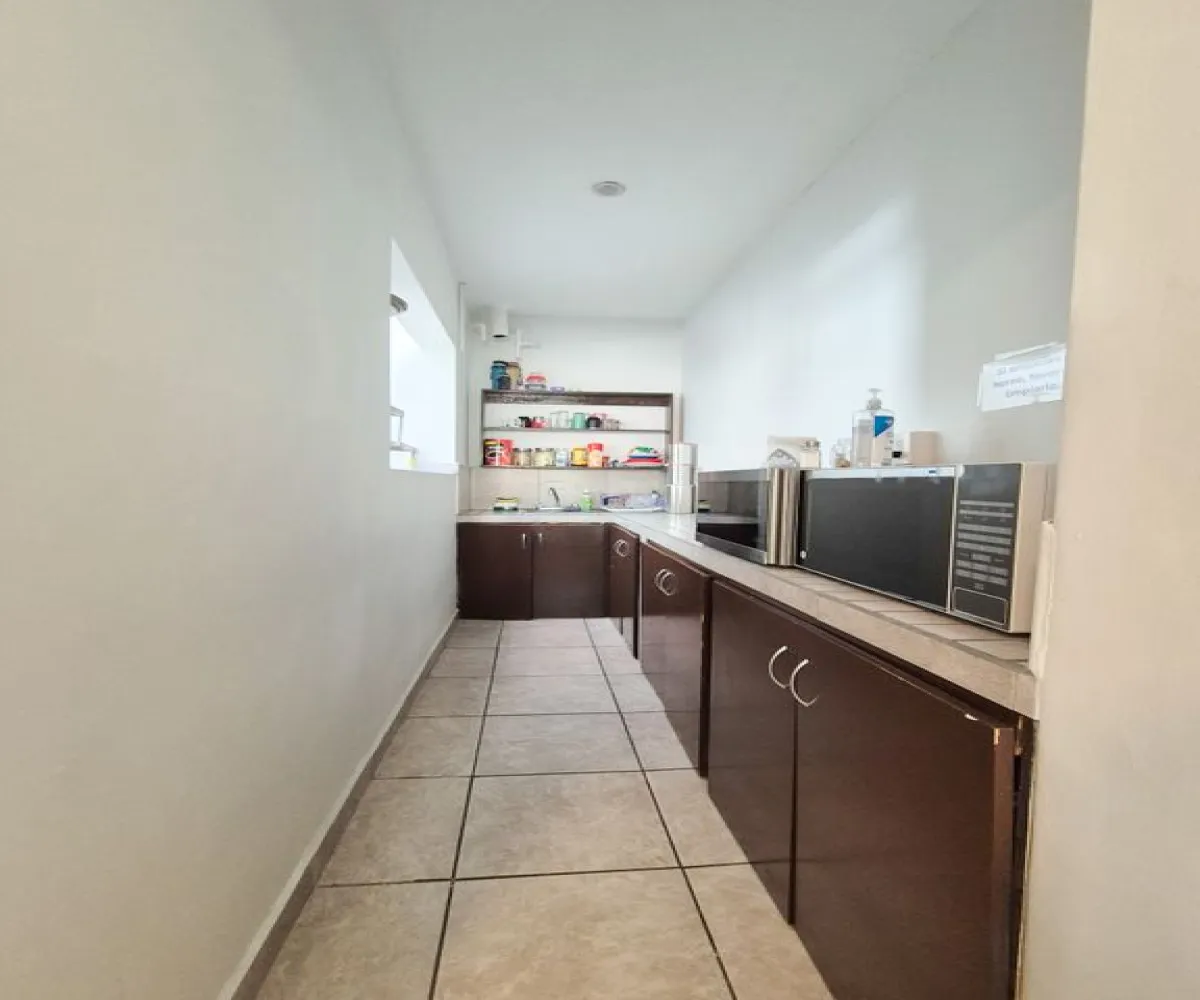 Casa En Venta,Ladrón de Guevara,Fray Luis de Palacios 235, Guadalajara, Jalisco 44600, 8 Habitaciones,4 Baños,Fray Luis de Palacios ,2,ptRGwF0