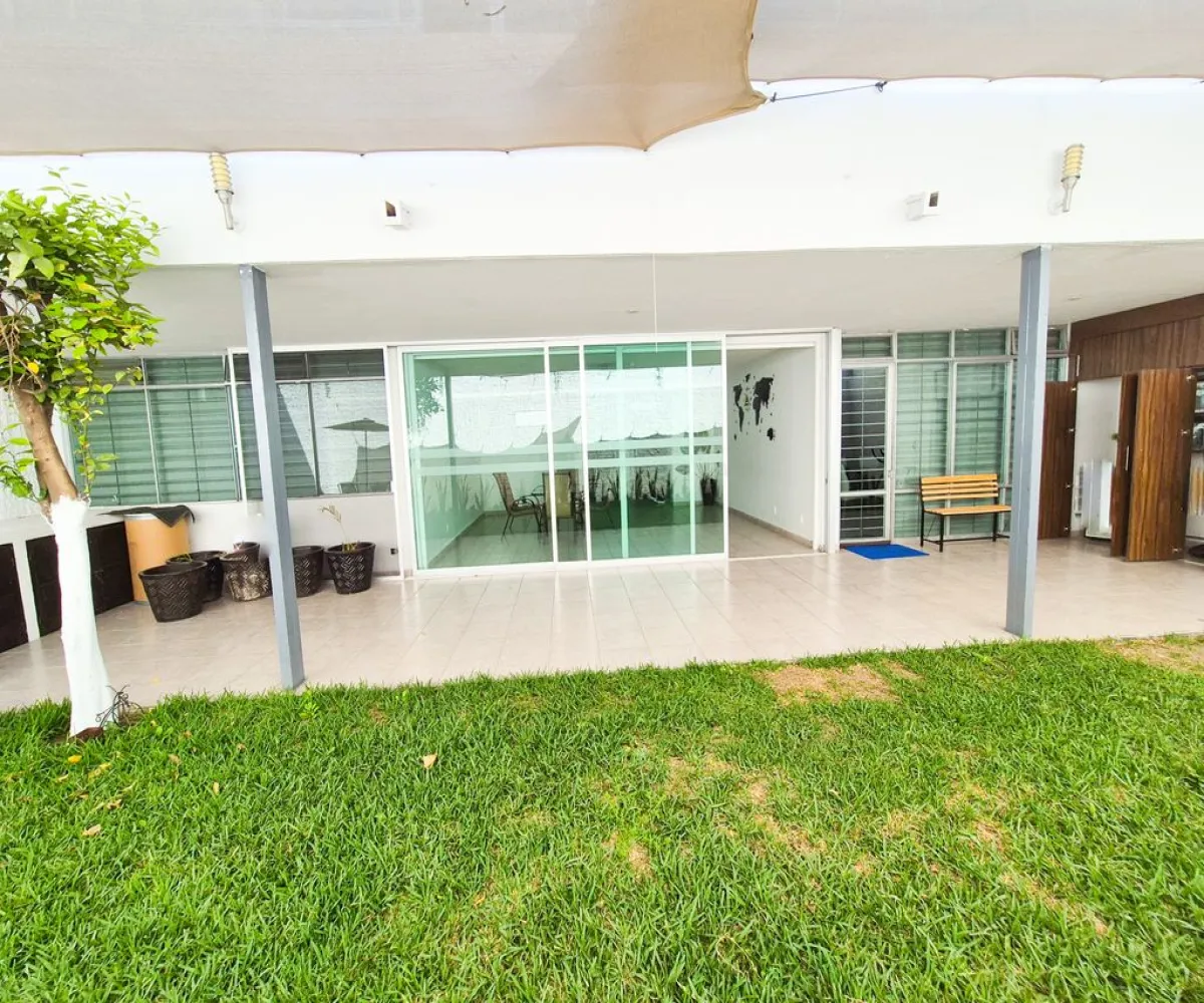 Casa En Venta,Ladrón de Guevara,Fray Luis de Palacios 235, Guadalajara, Jalisco 44600, 8 Habitaciones,4 Baños,Fray Luis de Palacios ,2,ptRGwF0