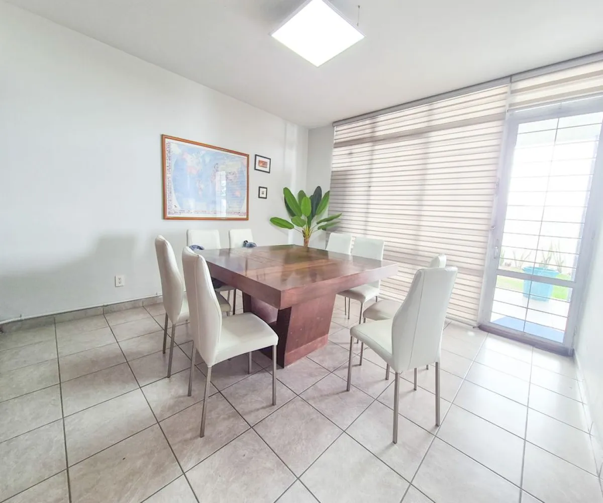 Casa En Venta,Ladrón de Guevara,Fray Luis de Palacios 235, Guadalajara, Jalisco 44600, 8 Habitaciones,4 Baños,Fray Luis de Palacios ,2,ptRGwF0