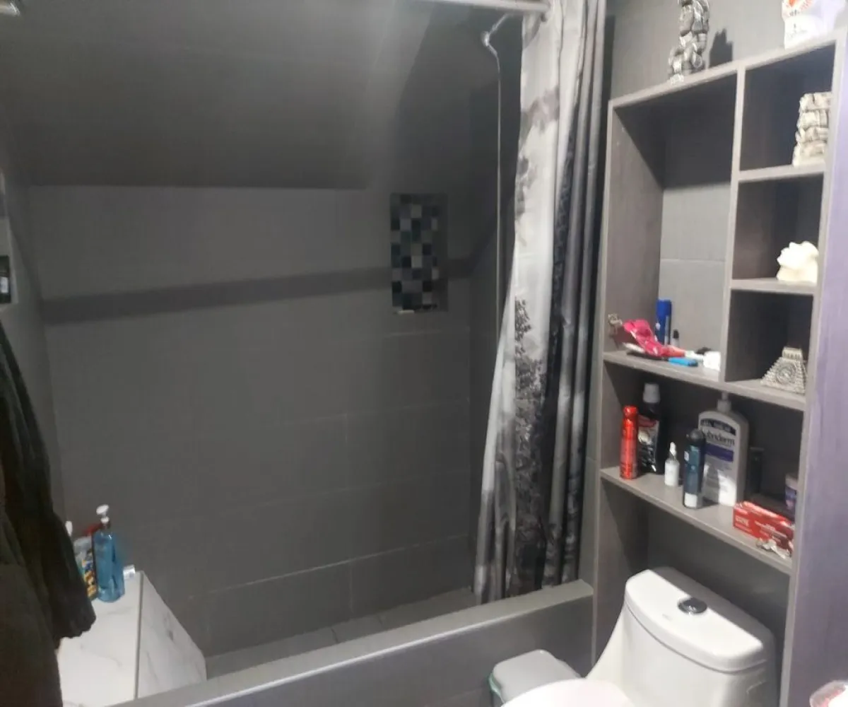 Casa En Venta,Marcelino Garcia Barragán,Privada de los Limones S/N, Zapopan, Jalisco 45134, 5 Habitaciones,3 Baños,Privada de los Limones,3,ppRJhii