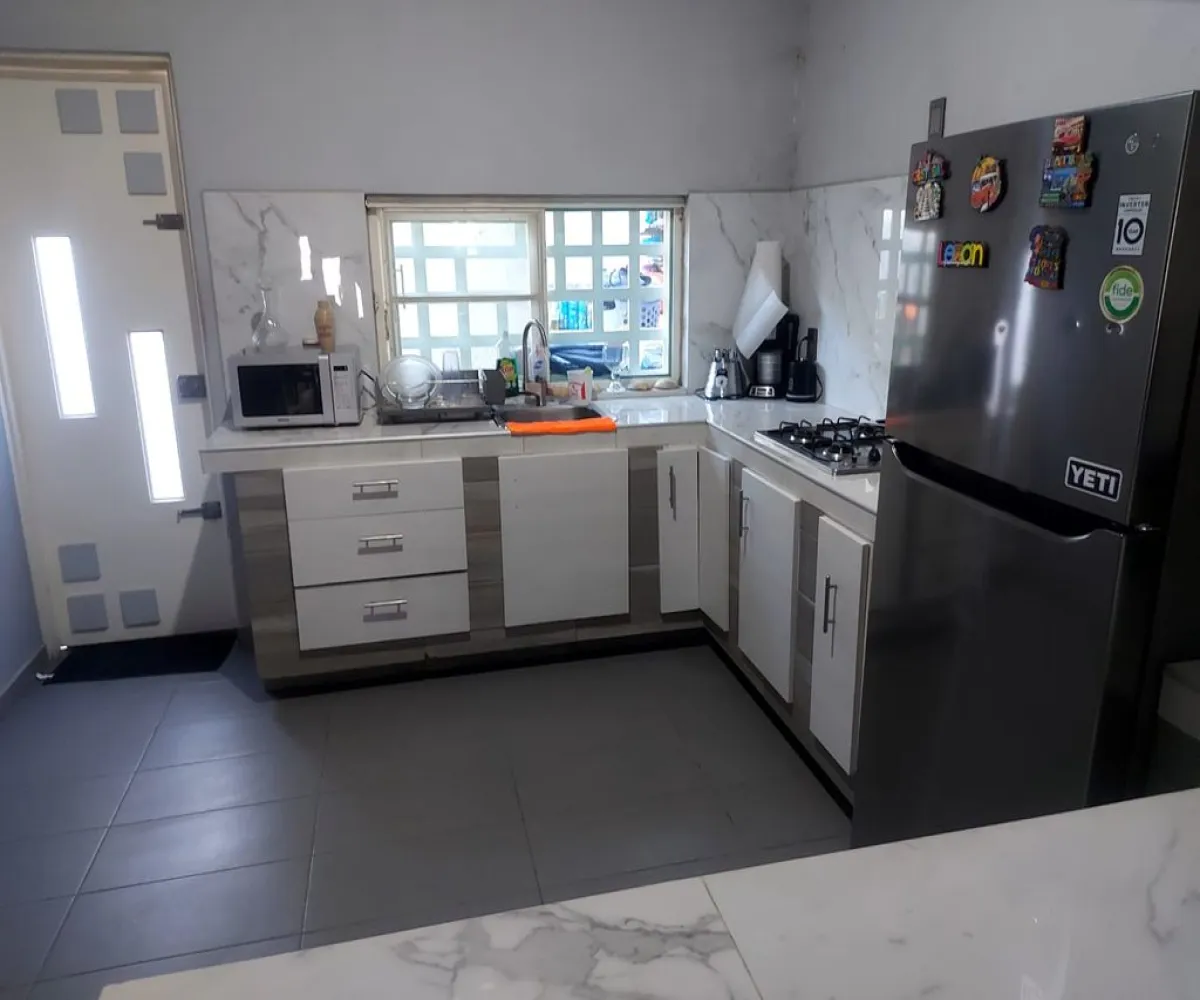 Casa En Venta,Marcelino Garcia Barragán,Privada de los Limones S/N, Zapopan, Jalisco 45134, 5 Habitaciones,3 Baños,Privada de los Limones,3,ppRJhii