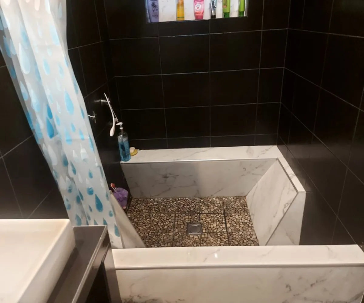 Casa En Venta,Marcelino Garcia Barragán,Privada de los Limones S/N, Zapopan, Jalisco 45134, 5 Habitaciones,3 Baños,Privada de los Limones,3,ppRJhii