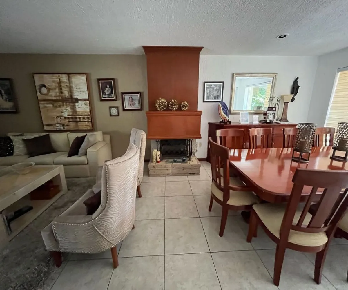 Casa En Venta,Ciudad Bugambilias,Avenida del Reno Poniente 4154, Zapopan, Jalisco 45237, 3 Habitaciones,3 Baños,Avenida del Reno Poniente,2,poovzP0