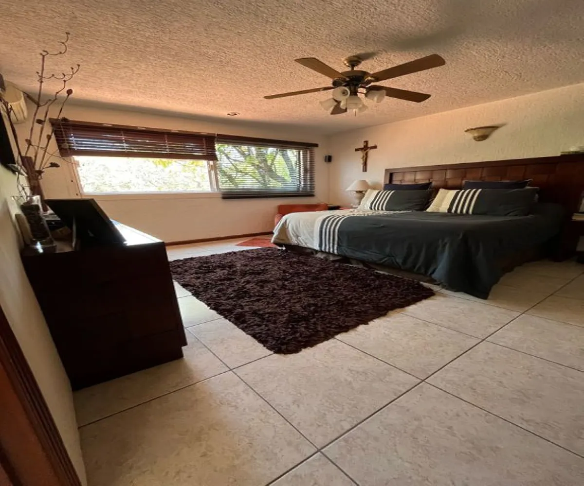 Casa En Venta,Ciudad Bugambilias,Avenida del Reno Poniente 4154, Zapopan, Jalisco 45237, 3 Habitaciones,3 Baños,Avenida del Reno Poniente,2,poovzP0