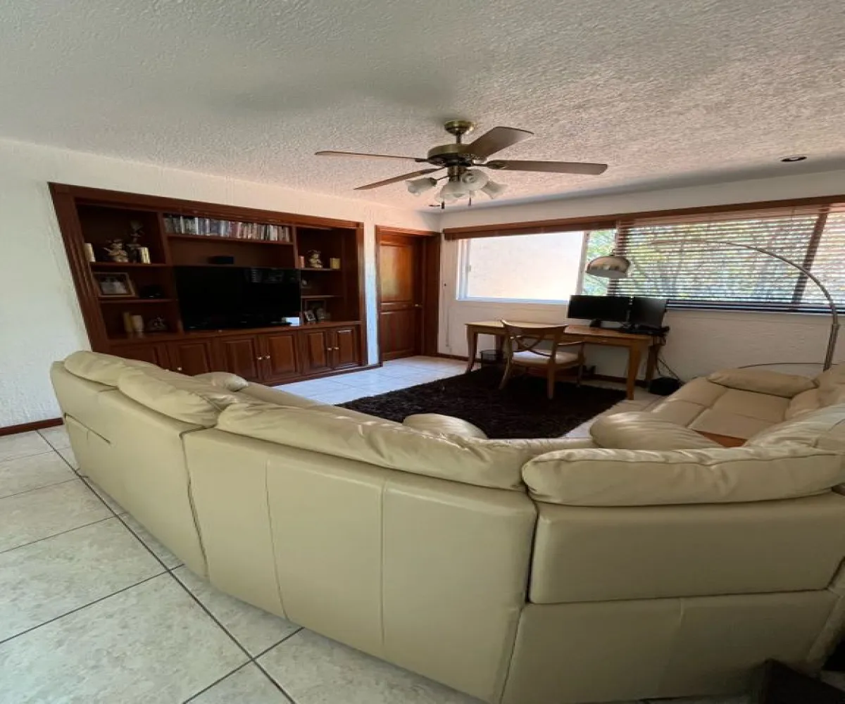 Casa En Venta,Ciudad Bugambilias,Avenida del Reno Poniente 4154, Zapopan, Jalisco 45237, 3 Habitaciones,3 Baños,Avenida del Reno Poniente,2,poovzP0