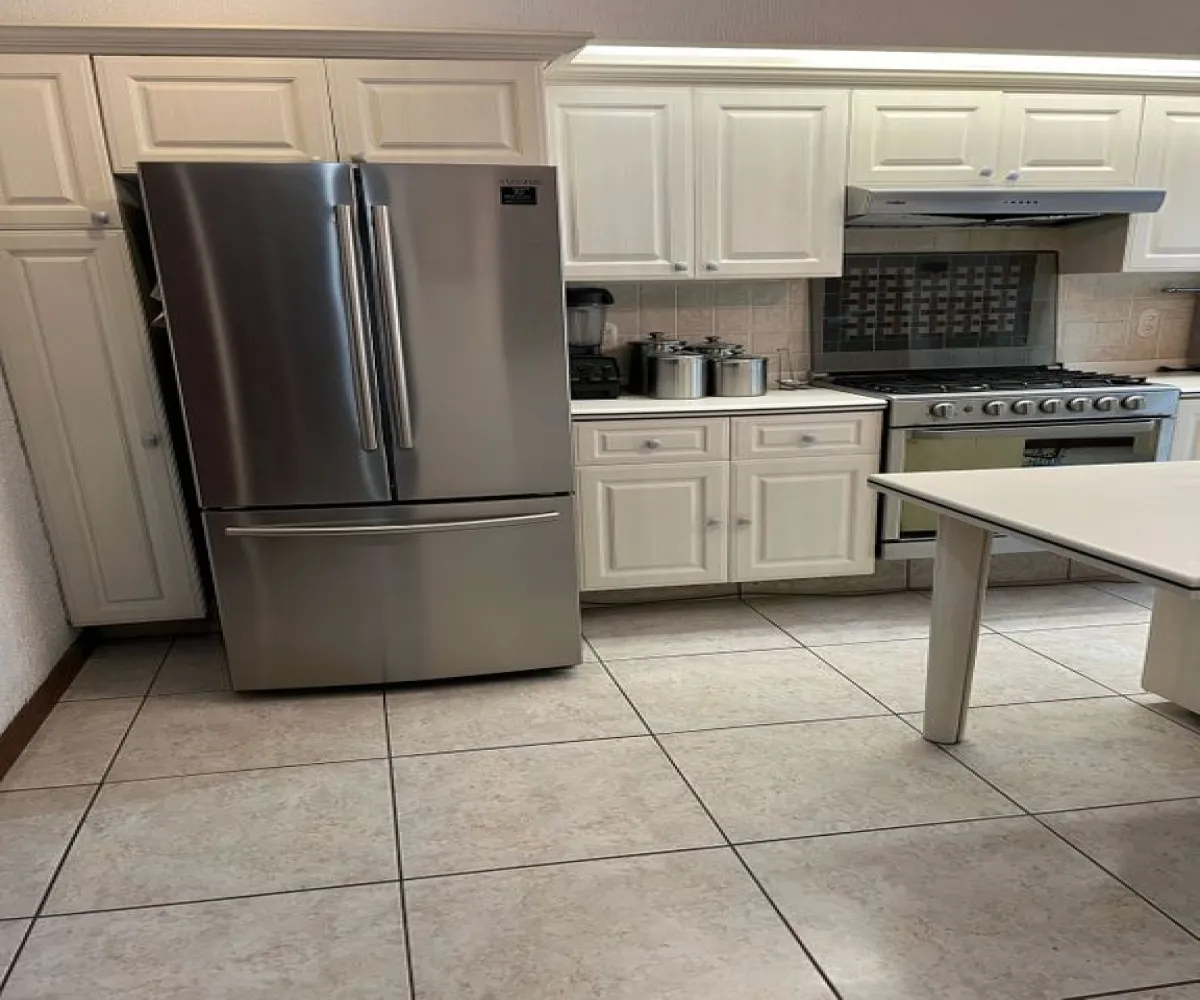 Casa En Venta,Ciudad Bugambilias,Avenida del Reno Poniente 4154, Zapopan, Jalisco 45237, 3 Habitaciones,3 Baños,Avenida del Reno Poniente,2,poovzP0