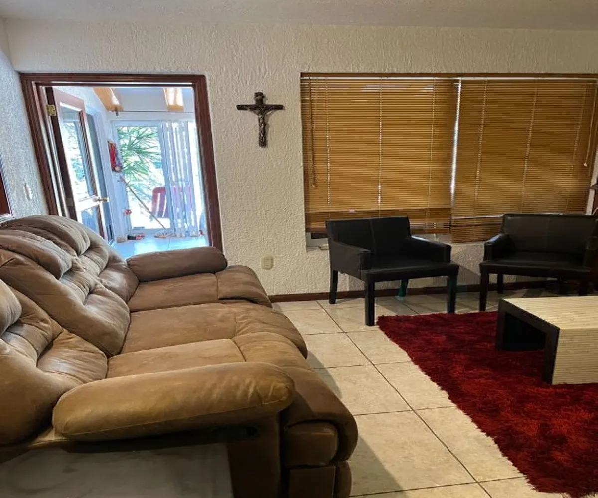 Casa En Venta,Ciudad Bugambilias,Avenida del Reno Poniente 4154, Zapopan, Jalisco 45237, 3 Habitaciones,3 Baños,Avenida del Reno Poniente,2,poovzP0